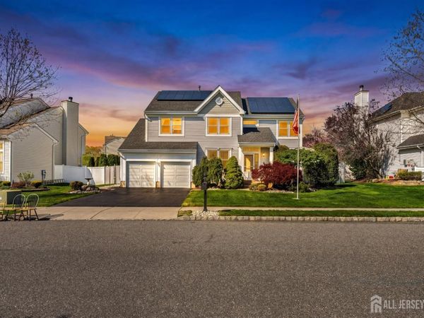 16 Edinburg Circle, Old Bridge, NJ 07747