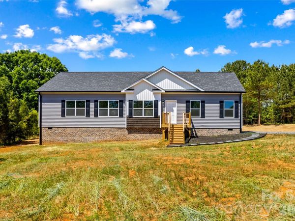 6016 Bridges Street, Catawba, NC 28609
