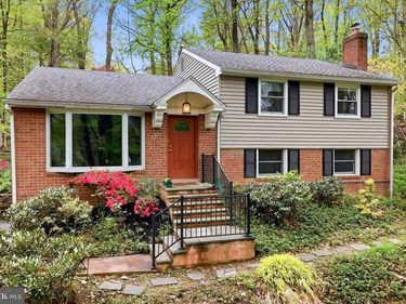 573 BROOKWOOD ROAD, WAYNE, PA 19087