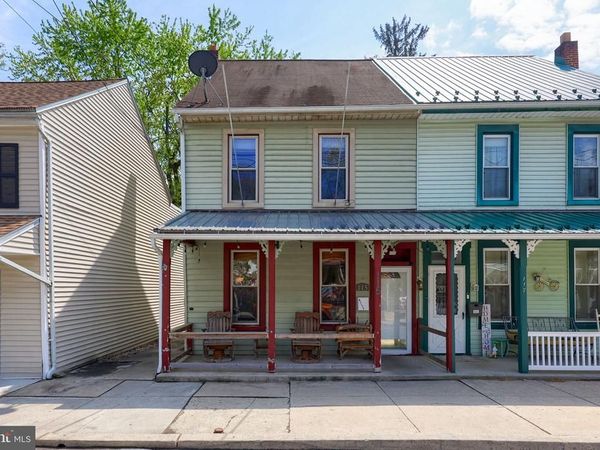 115 W WALNUT STREET , MARIETTA, PA 17547