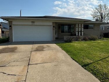3478 Lancaster Drive, Sterling Heights, MI 48310