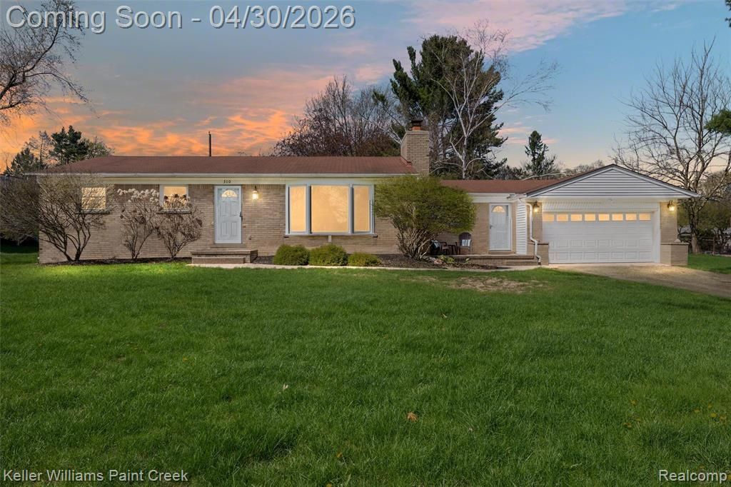 310 Elmhill Road, Rochester Hills, MI 48306 Main Photo