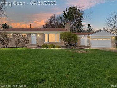 310 Elmhill Road, Rochester Hills, MI 48306
