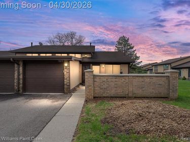 19877 Villa Court W, Southfield, MI 48076