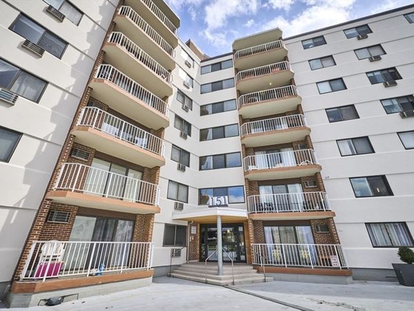 151 Coolidge Ave, Unit 404, Watertown, MA 02472