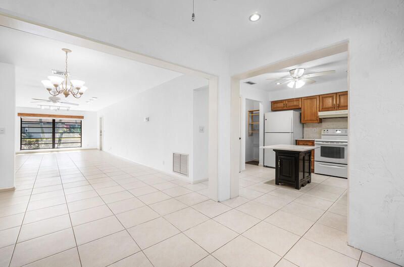 10120 Eaglewood Terrace, Unit B, Boynton Beach, FL 33436 Photo