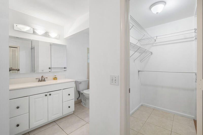 10120 Eaglewood Terrace, Unit B, Boynton Beach, FL 33436 Photo