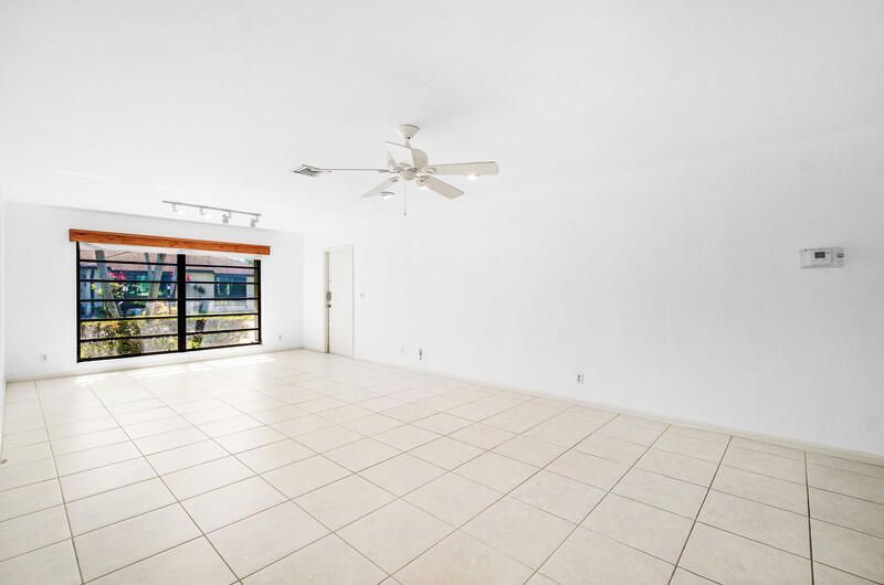10120 Eaglewood Terrace, Unit B, Boynton Beach, FL 33436 Photo