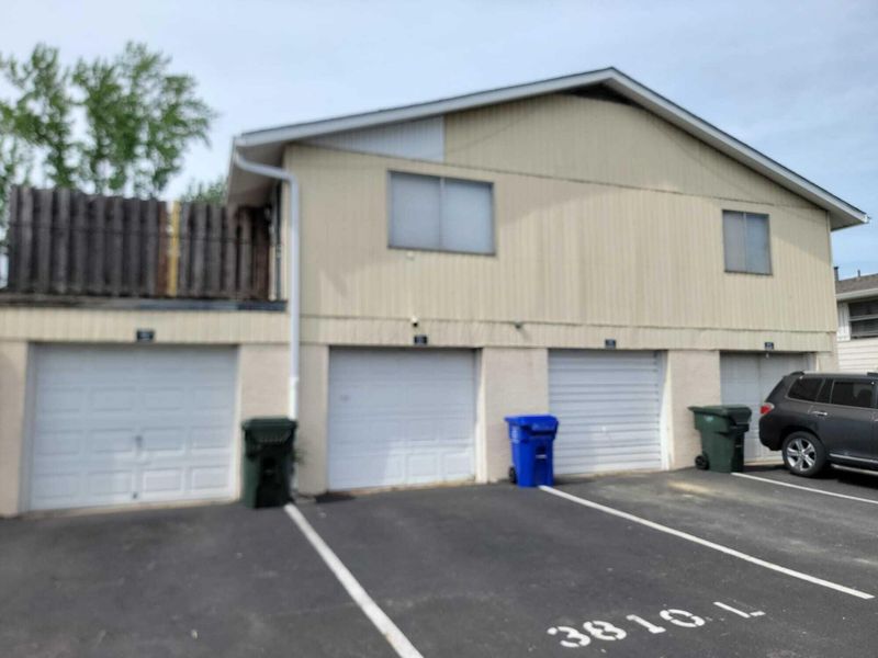 3810 Charbonnett Court , Columbus, OH 43232 Photo 11