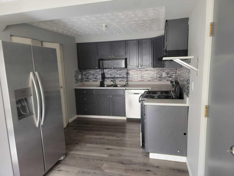 3810 Charbonnett Court , Columbus, OH 43232 Photo 3