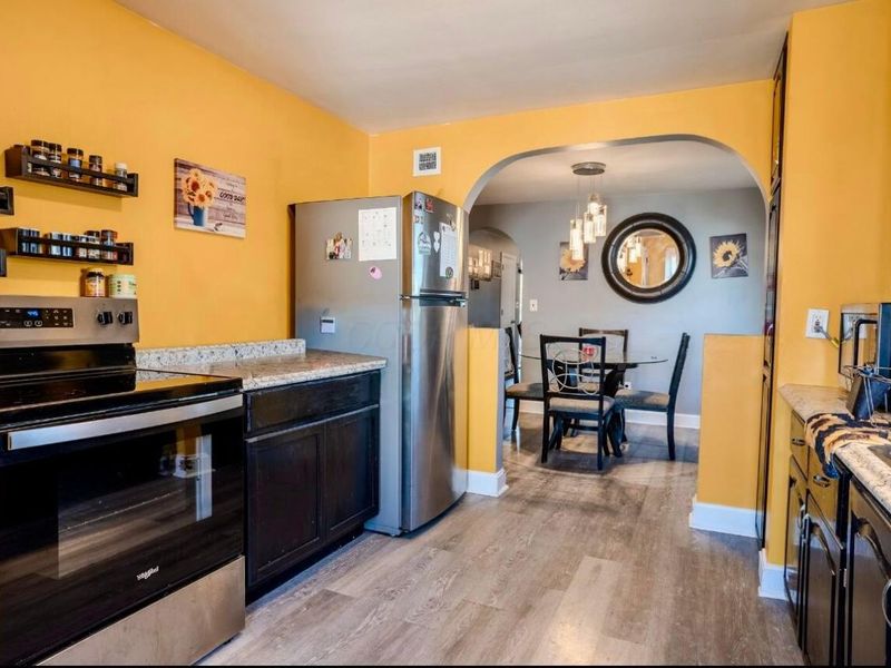 586 S Hague Avenue , Columbus, OH 43204 Photo 10