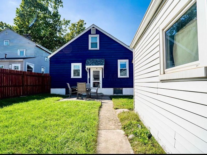 586 S Hague Avenue , Columbus, OH 43204 Photo 4