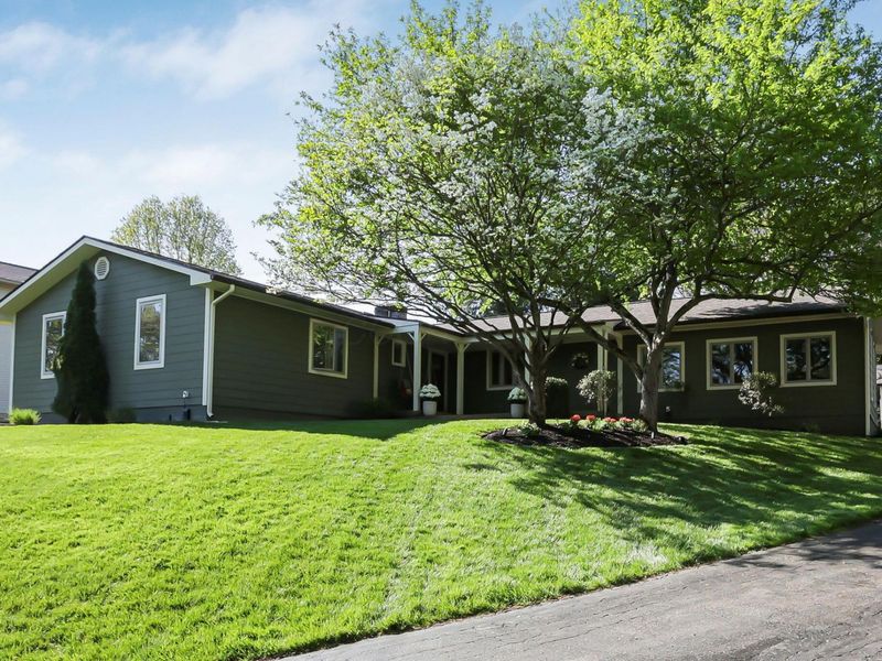 49 Alberry Drive , Granville, OH 43023 Photo 2