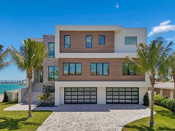 236 HOWARD DRIVE, BELLEAIR BEACH, FL 33786