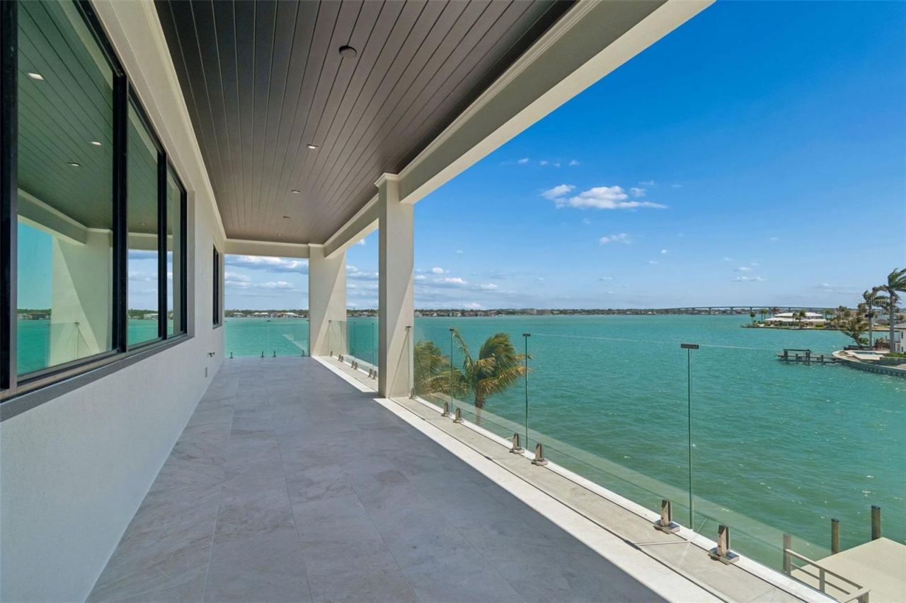 236 Howard Drive, Belleair Beach, FL 33786 Photo