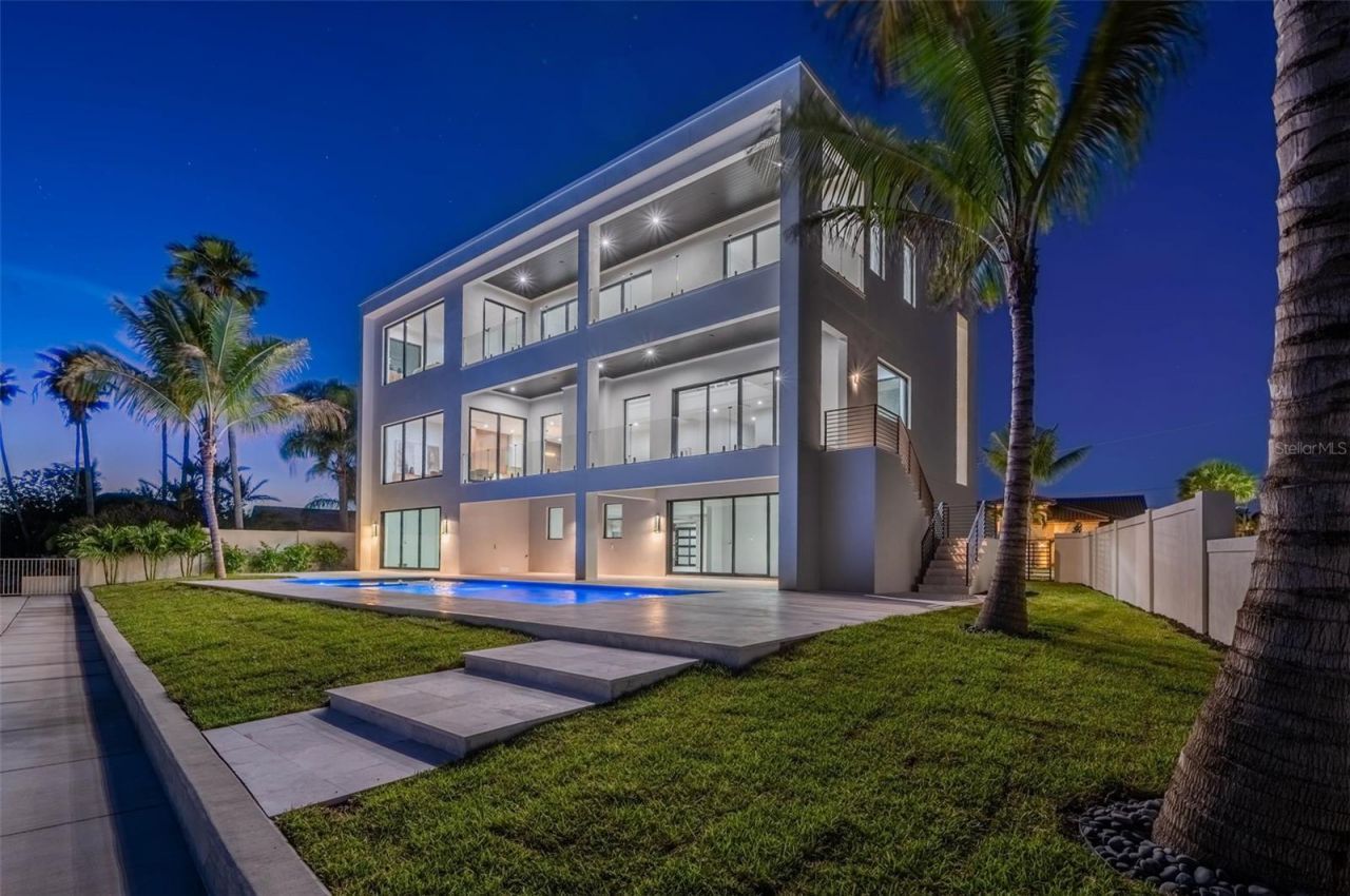 236 Howard Drive, Belleair Beach, FL 33786 Photo