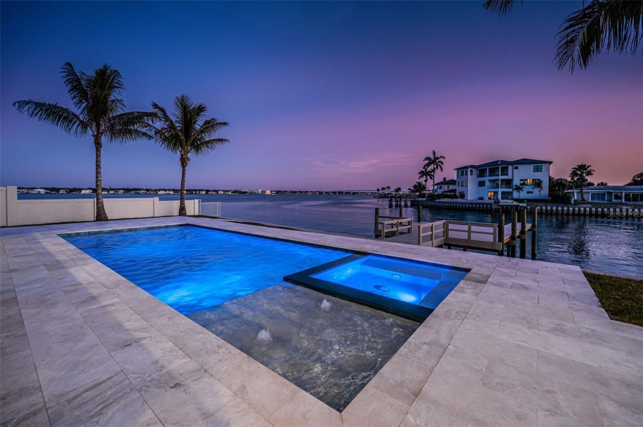236 Howard Drive, Belleair Beach, FL 33786 Photo