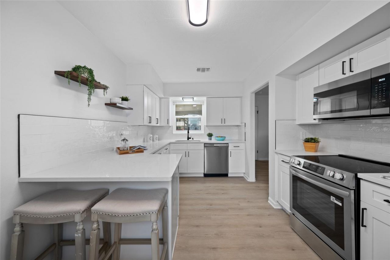 1100 81st Avenue N, Saint Petersburg, FL 33702 Photo