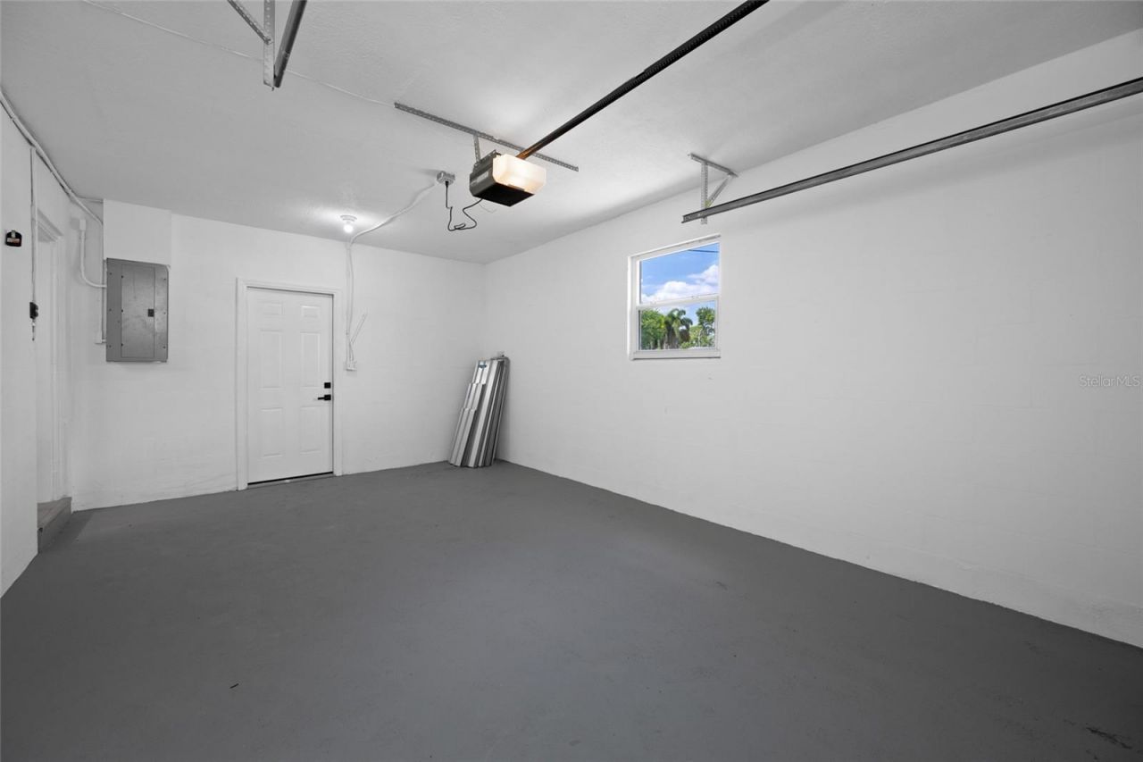 1100 81st Avenue N, Saint Petersburg, FL 33702 Photo