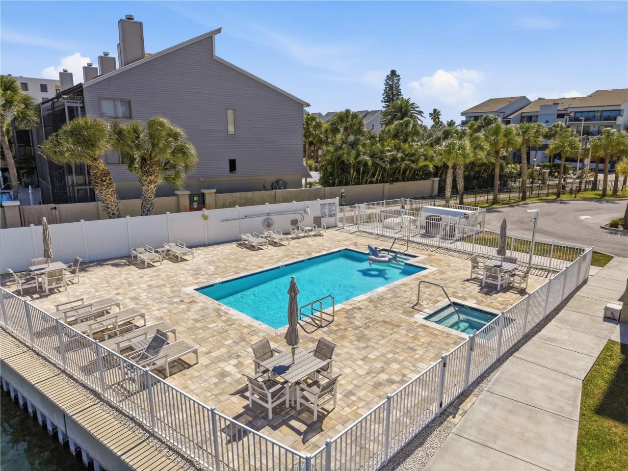 20001 Gulf Boulevard, Unit 405, Indian Shores, FL 33785 Photo