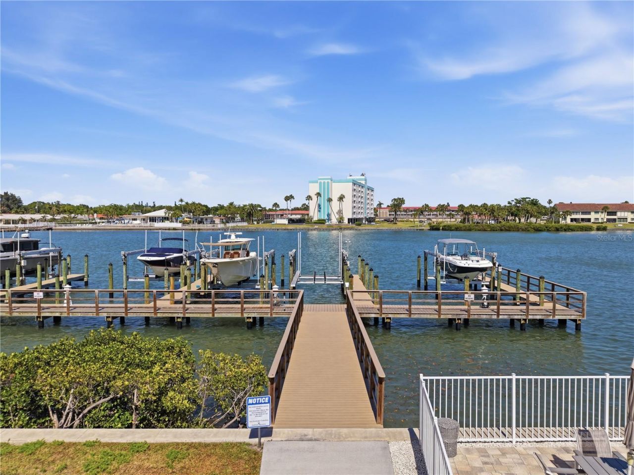 20001 Gulf Boulevard, Unit 405, Indian Shores, FL 33785 Photo