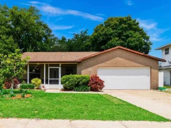 2430 SABLE DRIVE , KISSIMMEE, FL 34744