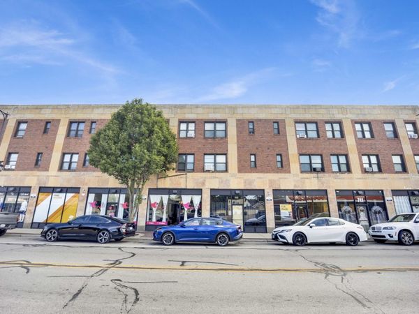 414 W Walnut Street , Unit 211, Maywood, IL 60153