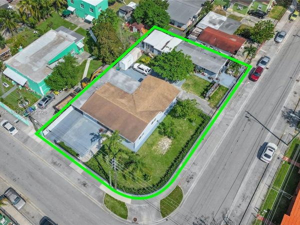 2101 NW 26th St , Miami, FL 33142