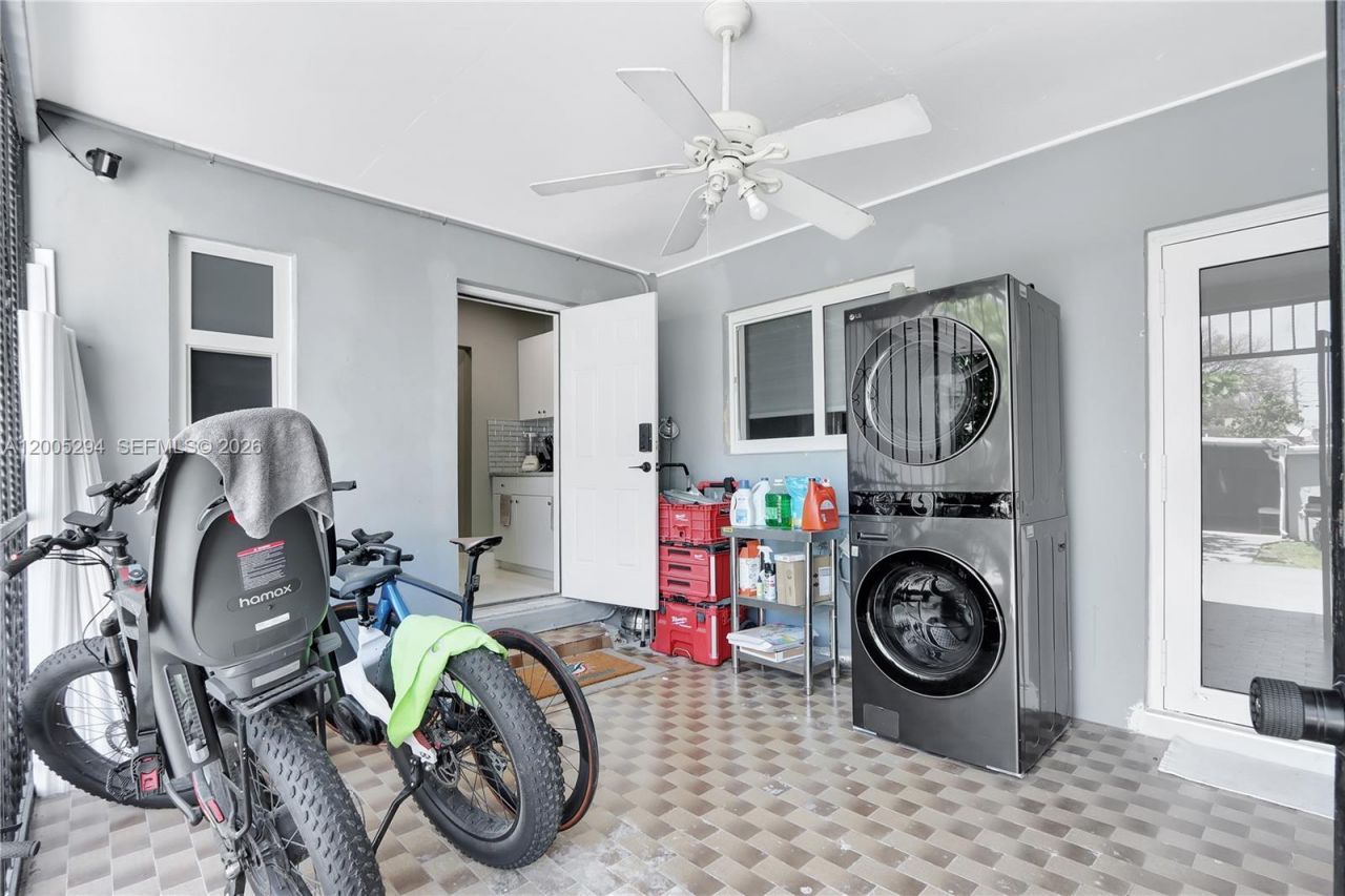 2101 NW 26th St , Miami, FL 33142 Photo