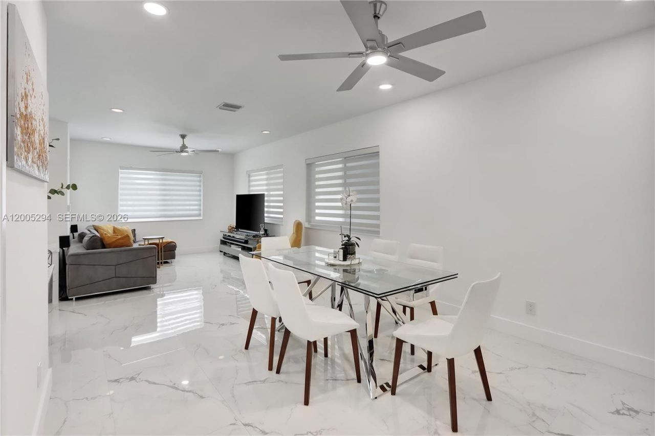 2101 NW 26th St , Miami, FL 33142 Photo
