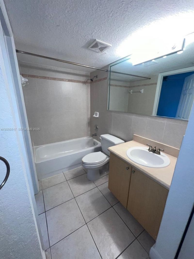 1122 Coral Club Dr, Unit 1122, Coral Springs, FL 33071 Photo
