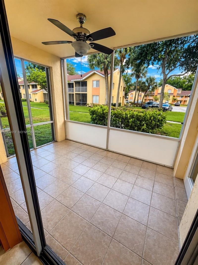 1122 Coral Club Dr, Unit 1122, Coral Springs, FL 33071 Photo