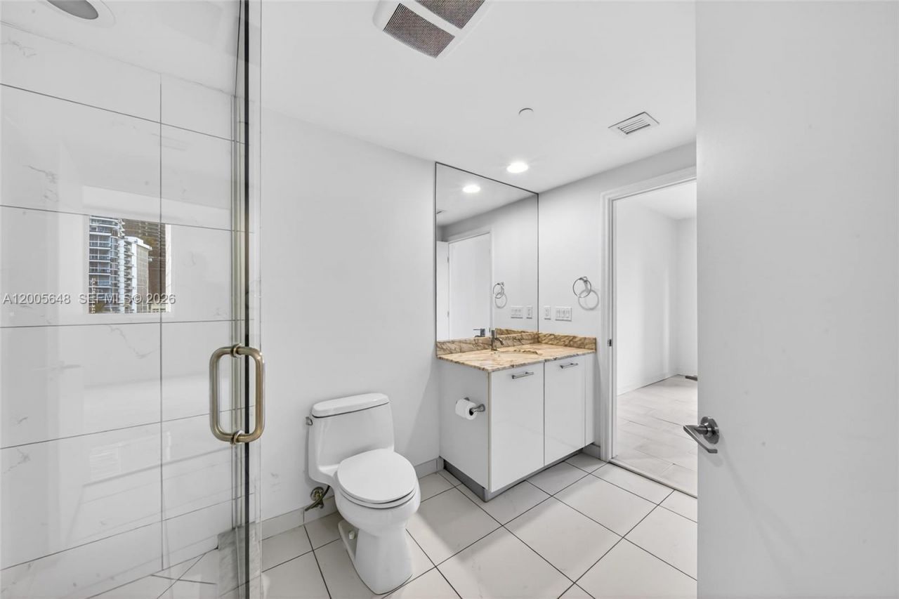 500 Brickell Ave , Unit 501, Miami, FL 33131 Photo