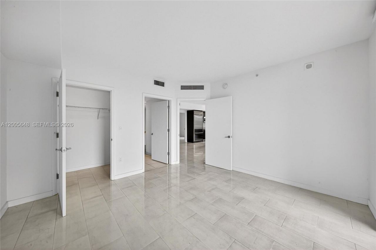 500 Brickell Ave , Unit 501, Miami, FL 33131 Photo