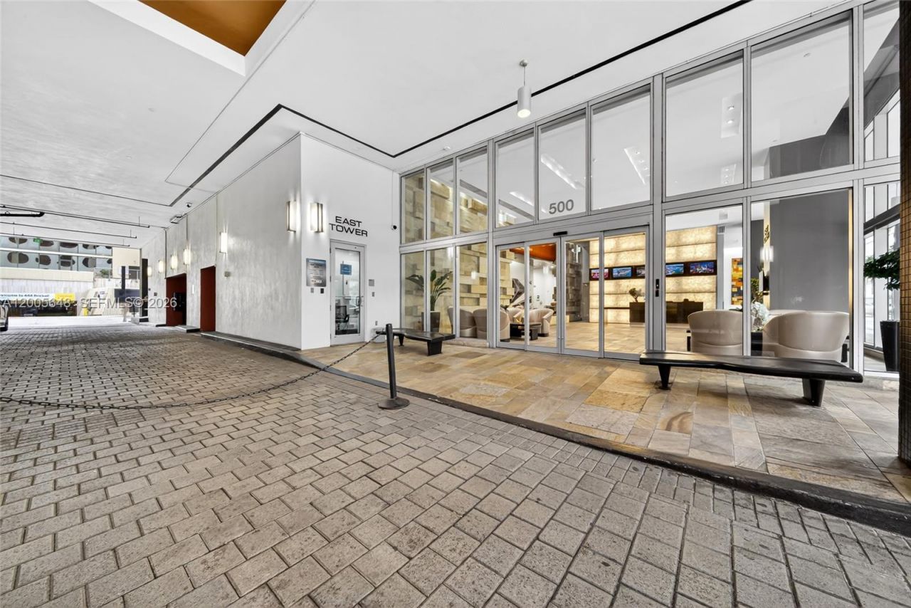 500 Brickell Ave , Unit 501, Miami, FL 33131 Photo