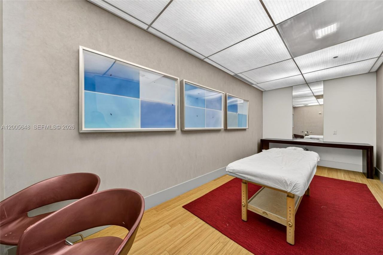 500 Brickell Ave , Unit 501, Miami, FL 33131 Photo