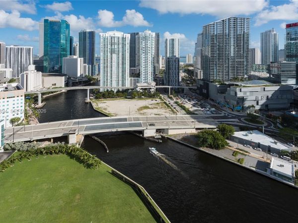 92 SW 3rd St , Unit 4612, Miami, FL 33130