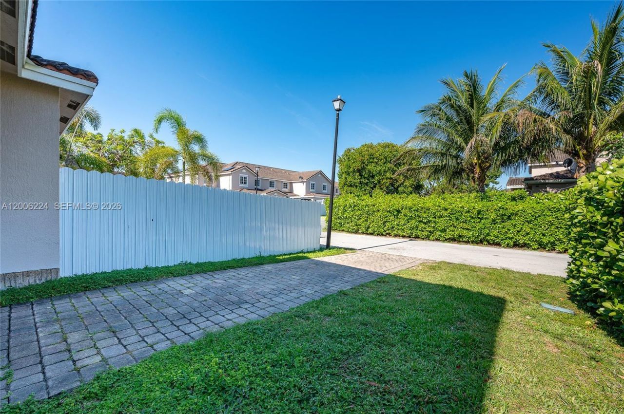 27524 SW 140th Ave, Homestead, FL 33032 Photo