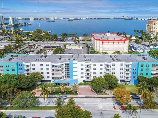 1555 N Treasure Dr , Unit 206, North Bay Village, FL 33141