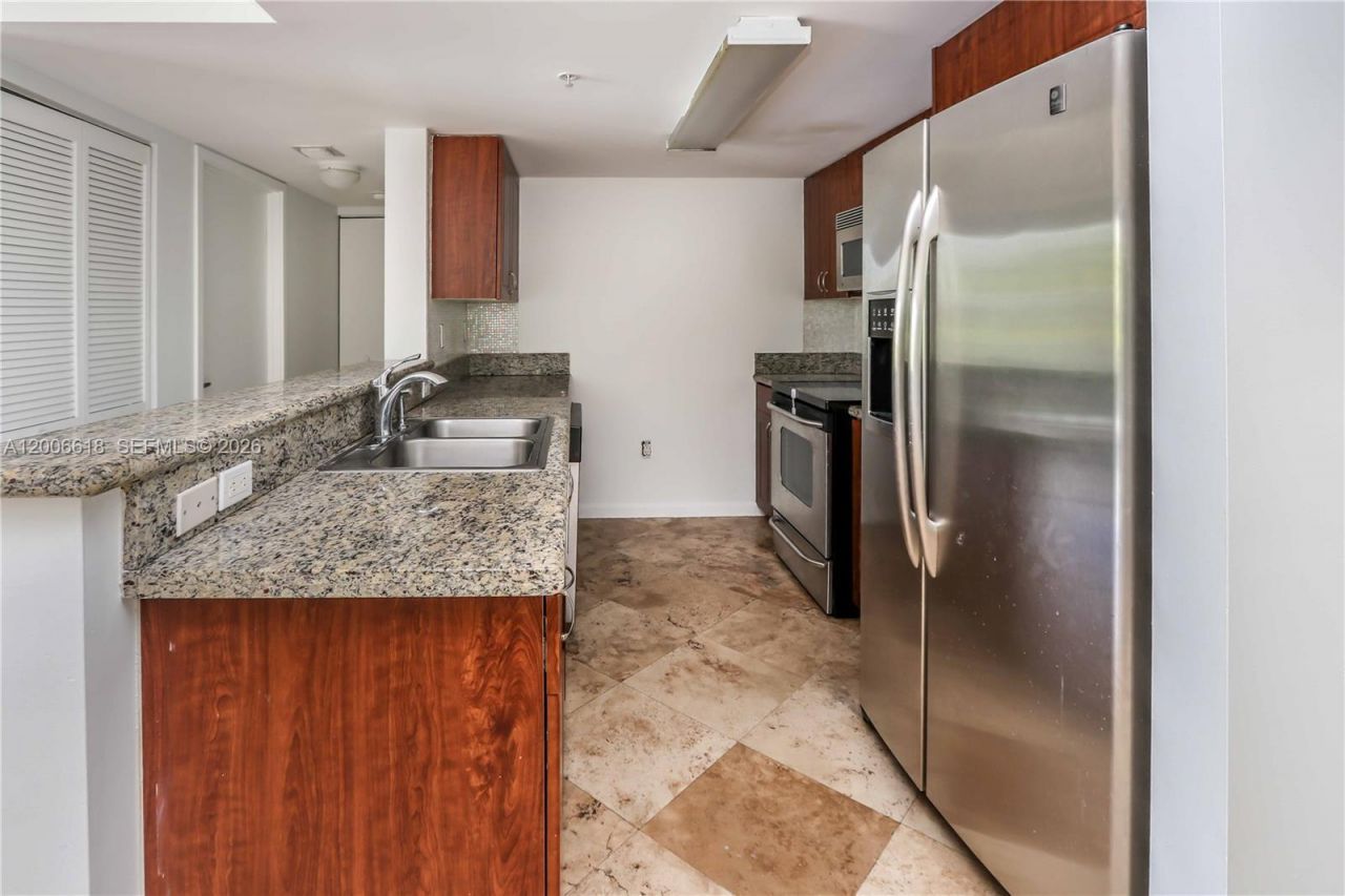 1555 N Treasure Dr, Unit 206, North Bay Village, FL 33141 Photo