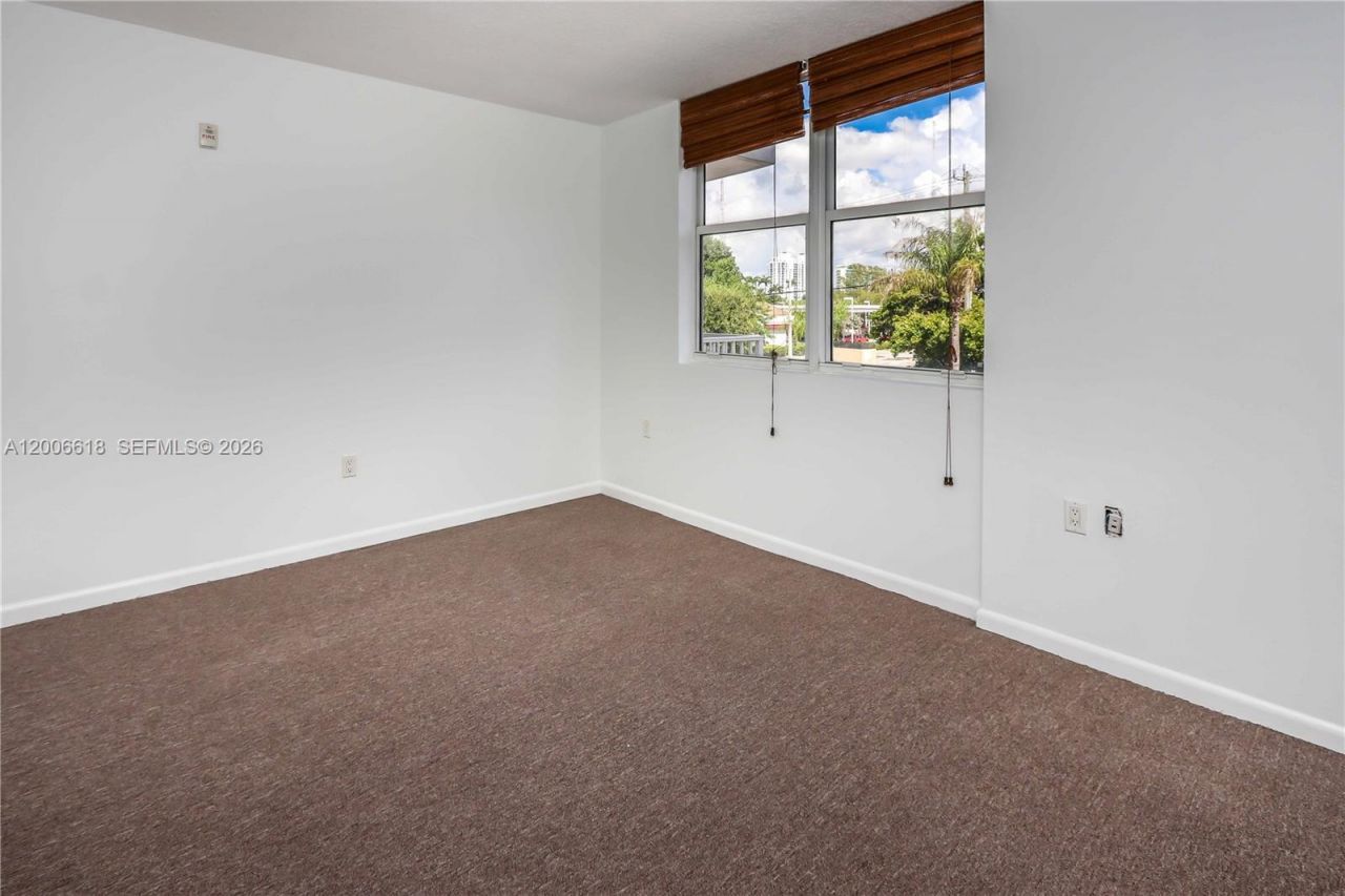 1555 N Treasure Dr, Unit 206, North Bay Village, FL 33141 Photo