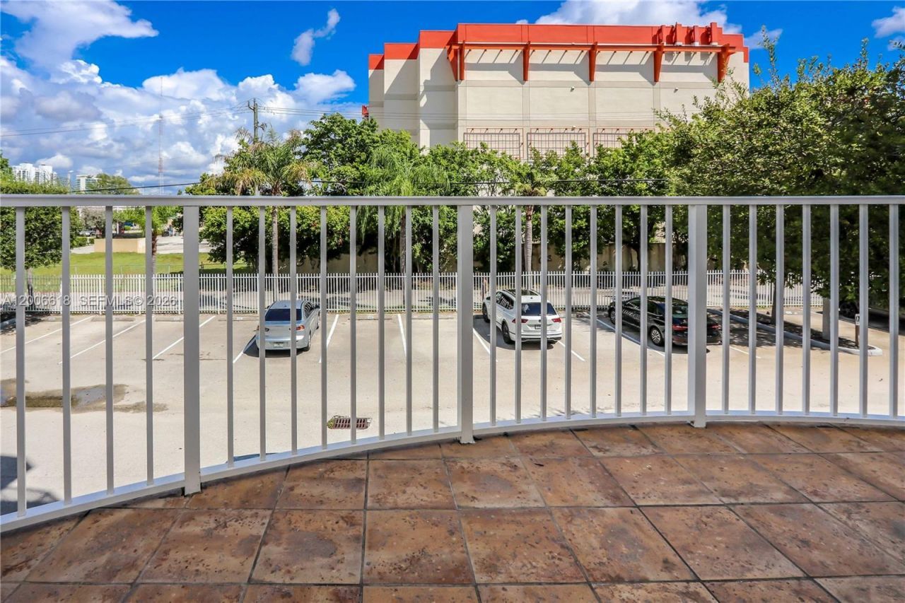 1555 N Treasure Dr, Unit 206, North Bay Village, FL 33141 Photo