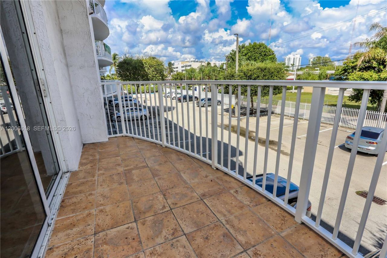 1555 N Treasure Dr, Unit 206, North Bay Village, FL 33141 Photo
