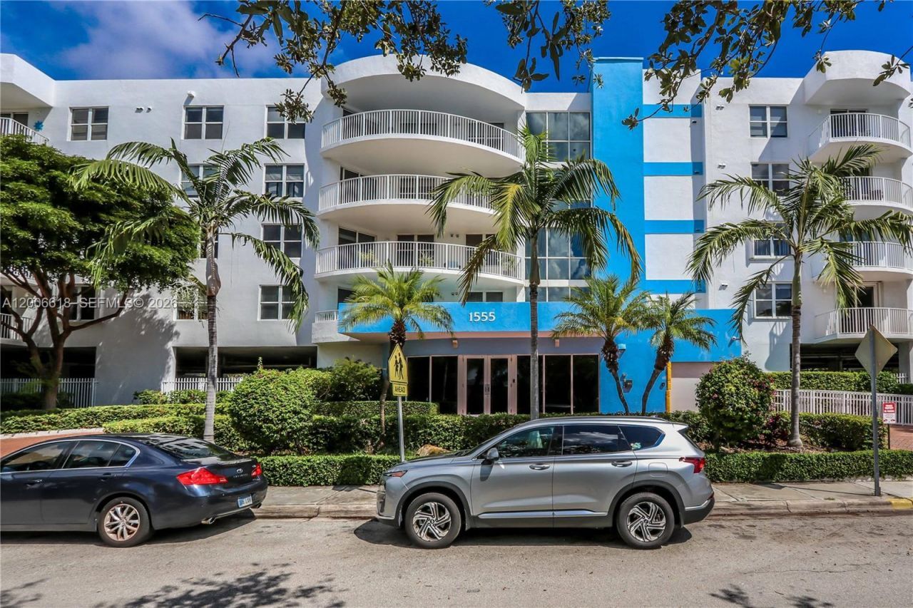 1555 N Treasure Dr, Unit 206, North Bay Village, FL 33141 Photo