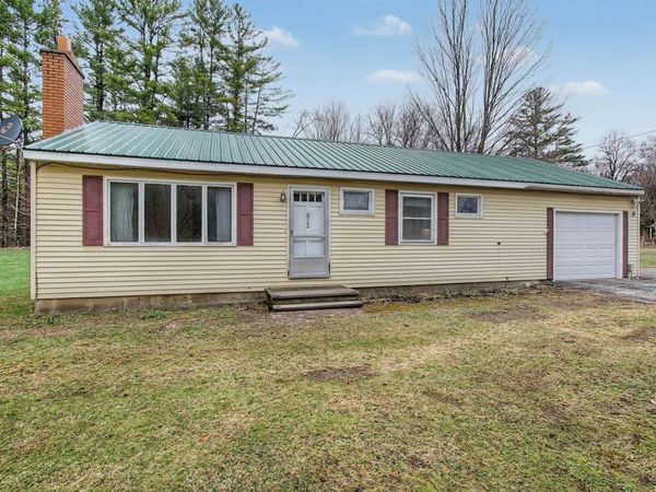 612 Vermont Route 15 West, Hyde Park, VT 05655