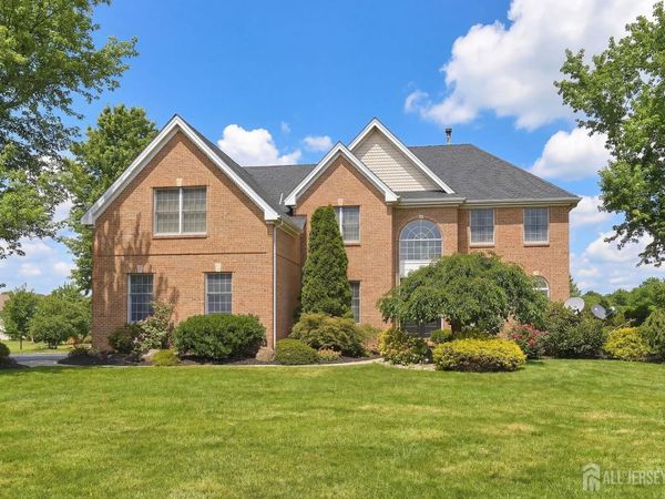 14 E Barnyard Court, Plainsboro, NJ 08536