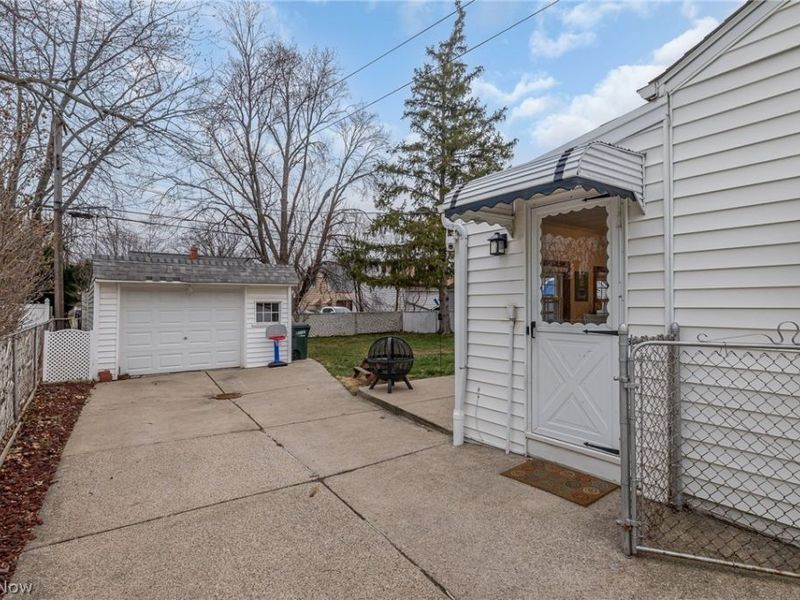 26901 Farringdon Avenue , Euclid, OH 44132 Photo 25