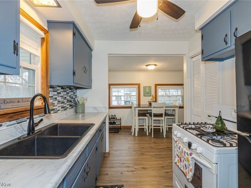 26901 Farringdon Avenue , Euclid, OH 44132 Photo 8