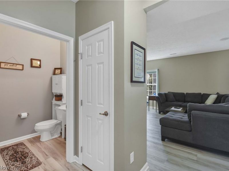 38479 Foxglen Avenue , Avon, OH 44011 Photo 11