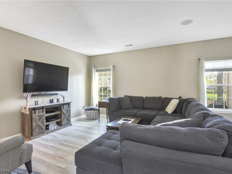 38479 Foxglen Avenue , Avon, OH 44011 Photo 13